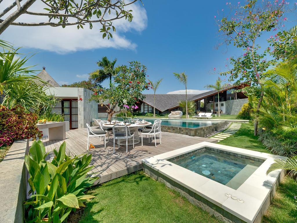 The Layar - Designer Villas And Spa, Chse Certified Seminyak Exteriör bild