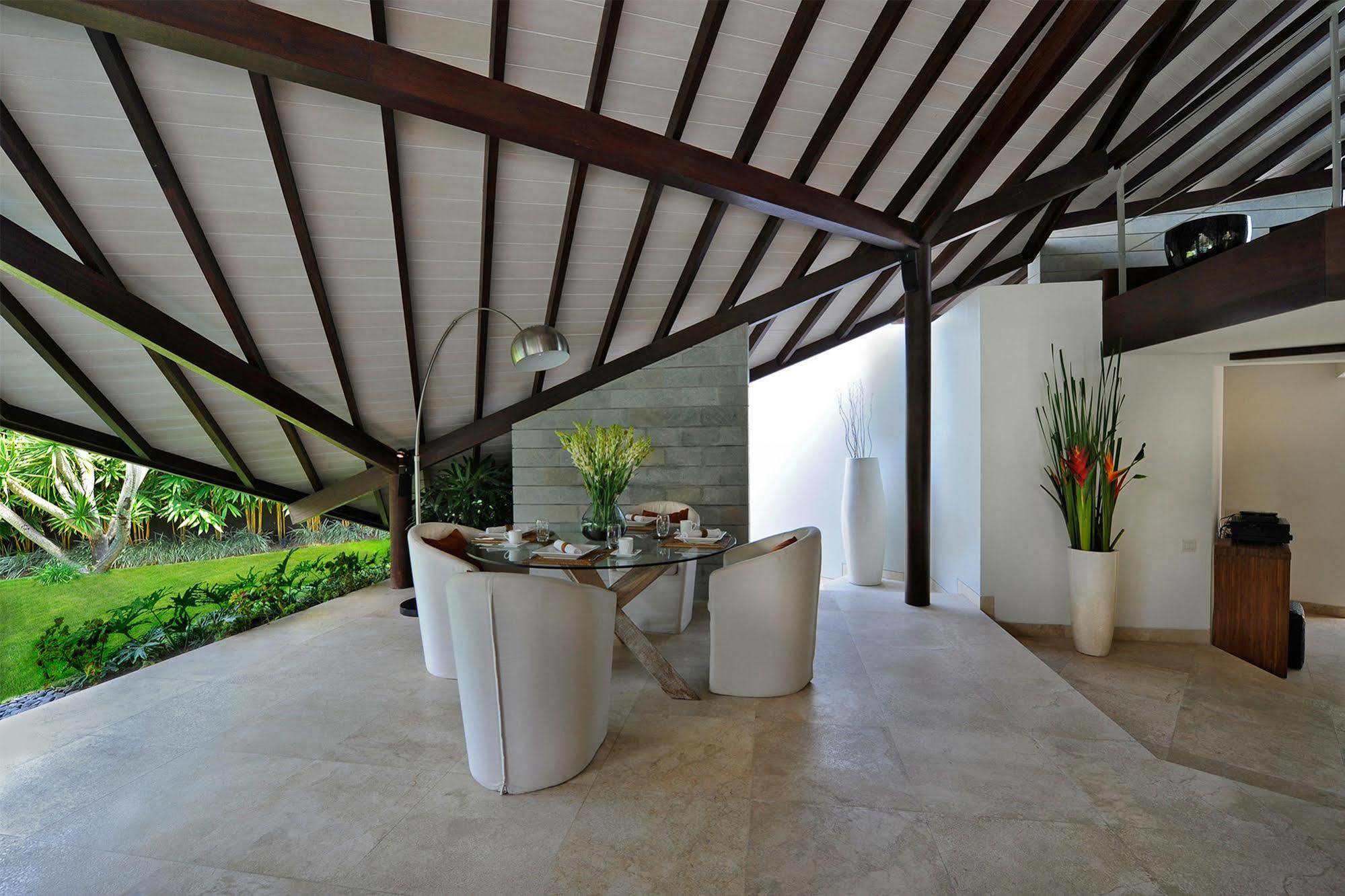 The Layar - Designer Villas And Spa, Chse Certified Seminyak Exteriör bild