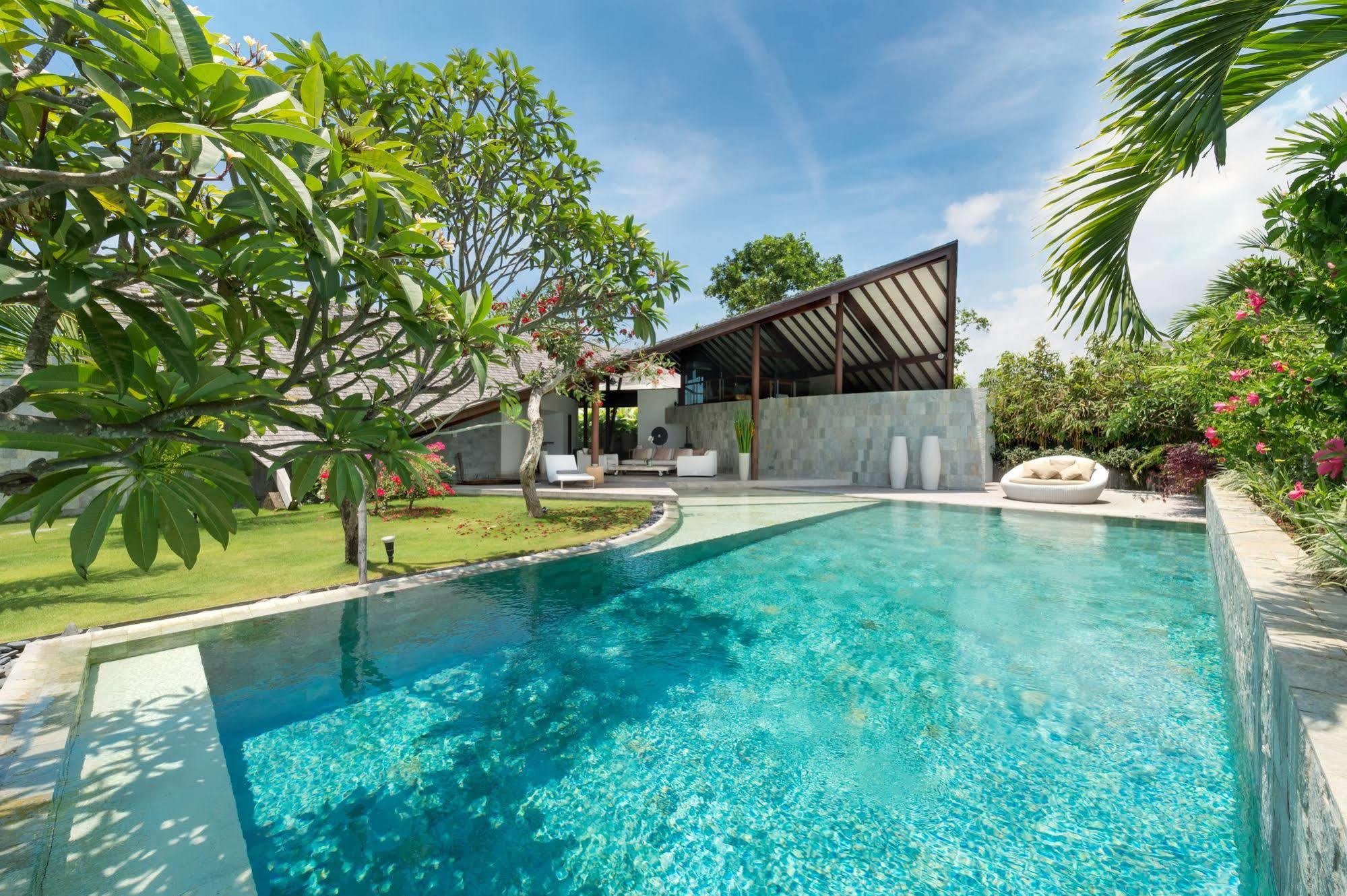 The Layar - Designer Villas And Spa, Chse Certified Seminyak Exteriör bild